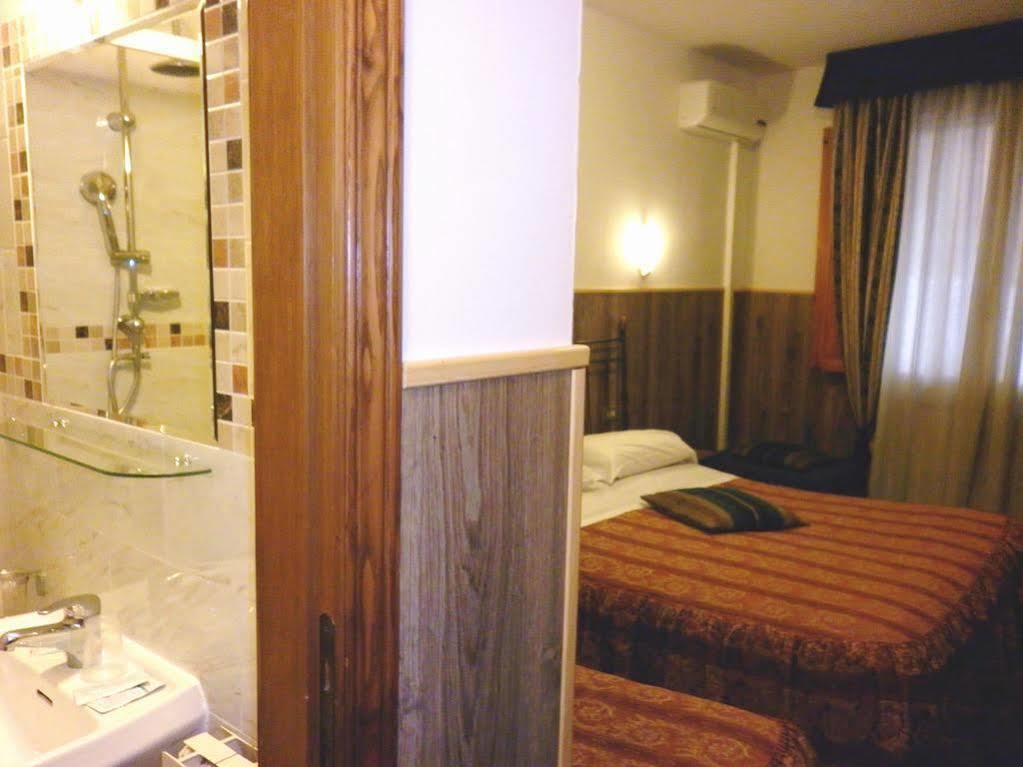 Hotel Guelfa Florencia