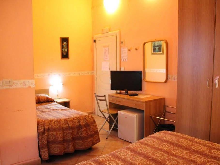 Guelfa Hotel 3*